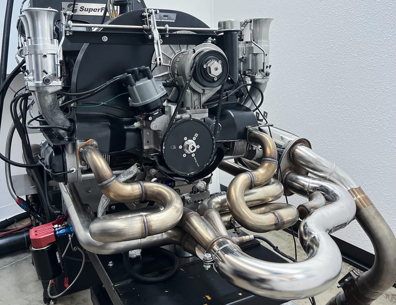 Aircooled VW 2276cc 48 IDA Engine, weber 48 ida, cal look, cal look vw, 2332cc vw engine, aircooled vw engine builder, stefan rossi, ace racing engines, ace performance engines, aircooled vw turbo engine, powerhaus vw engines, gene berg, empi, scat vw, cb performance, pat downs performance engines, aa performance products, pauter machine vw, 2180cci vw engine, bus motor, 2110cc aircooled vw engine, fueltech vw kit