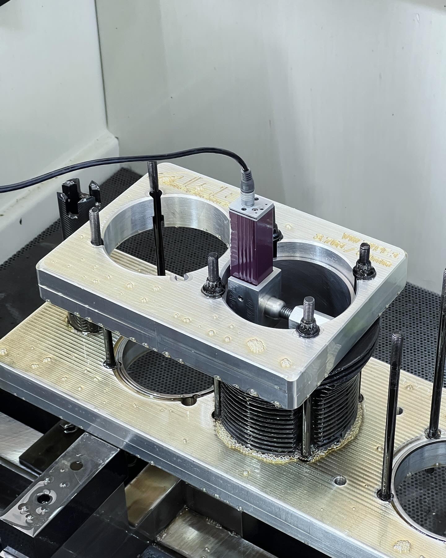 Aircooled VW CNC Diamond Cylinder Honing with surface finish report.