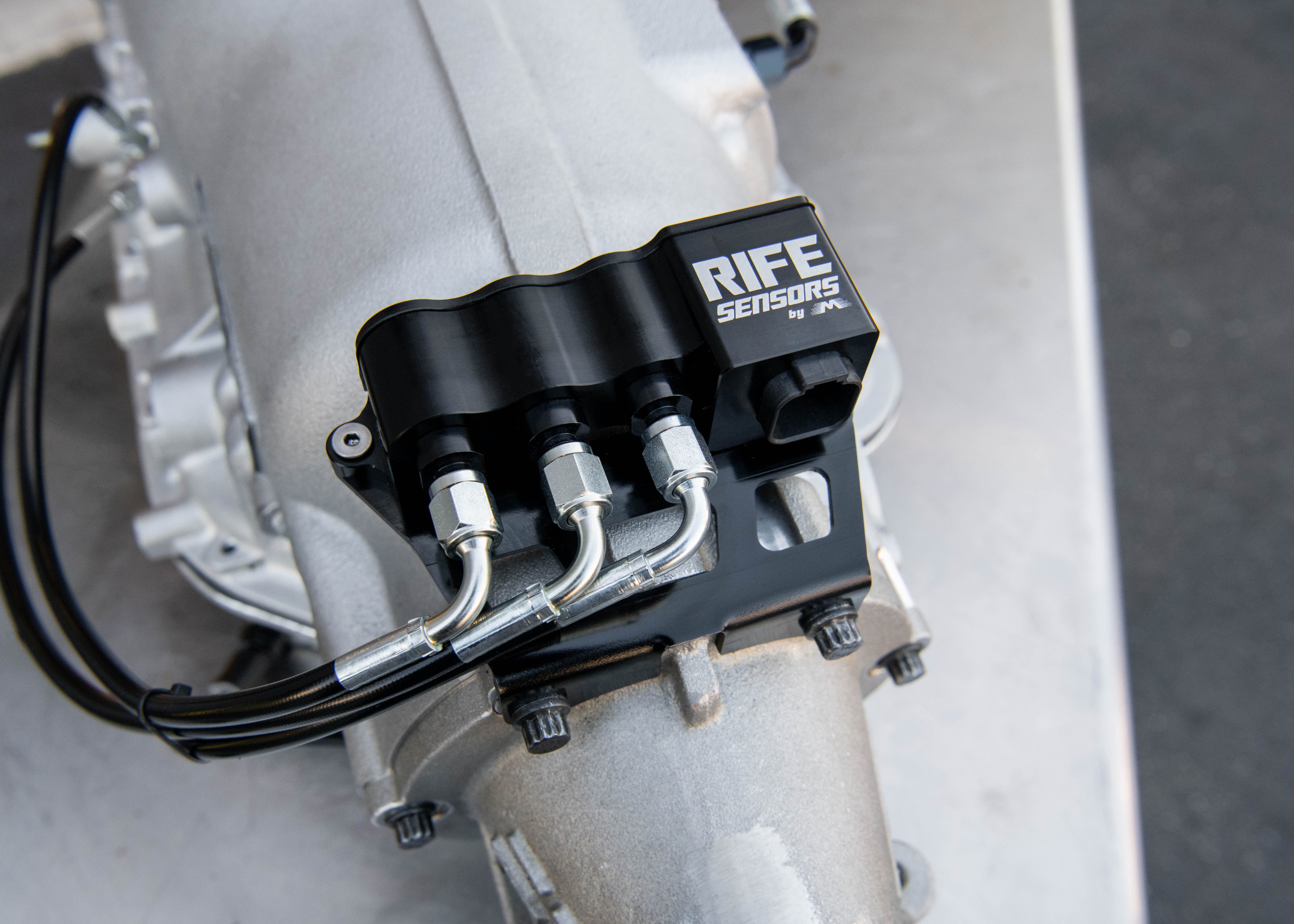 RIFE ProMod Series Transmission Combo Pack for TH400 Lock Up Transmission Pressure Triple Sensor Block Kit with Mount - Motion Raceworks